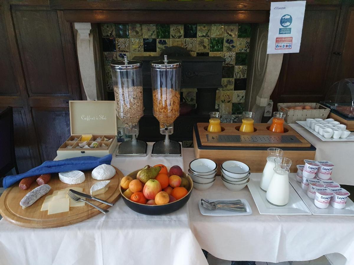 Logis L'Ermitage, Bistrot Des Saveurs Уфализ Екстериор снимка